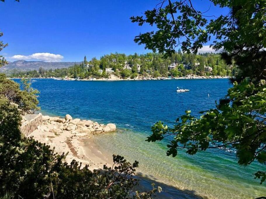 Lakes Edge Lodge A-Frame Steps Away From The Lake! Lake Arrowhead Exterior photo